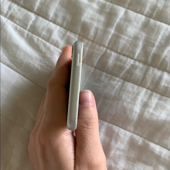 IPod touch - Picture 4 of 6